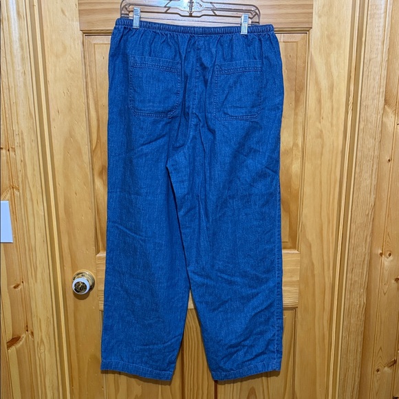 L.L. Bean Woman’s Sun Washed Denim Straight Leg Pull On pants Size Large. - Picture 5 of 16